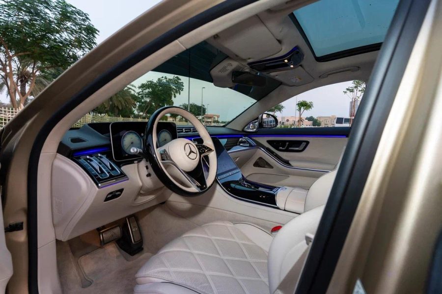 rent Mercedes-Maybach S680 in Dubai