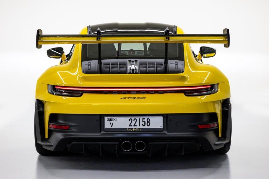 rent Porsche 911 GT3 RS in Dubai