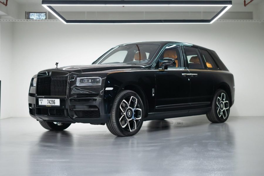 rent Rolls-Royce Cullinan in Dubai 