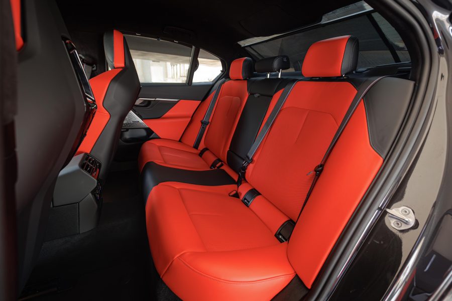 rent BMW M5 G90 in Dubai