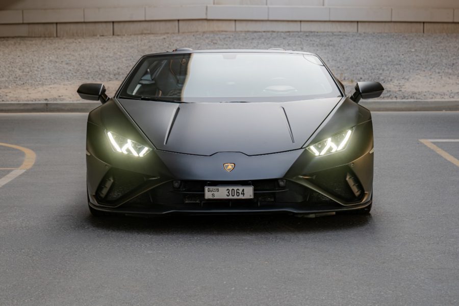 rent Lamborghini Huracan EVO Spyder in Dubai