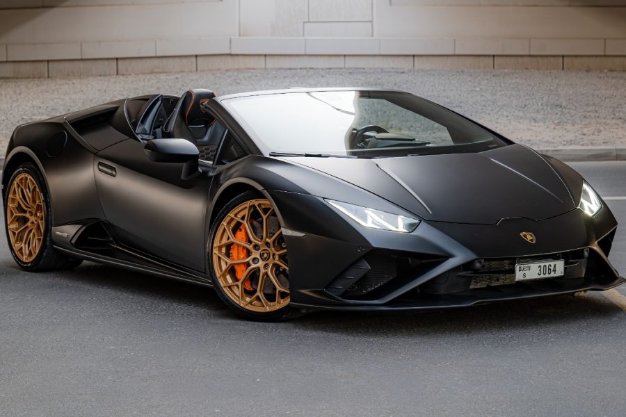 rent Lamborghini Huracan EVO Spyder in Dubai