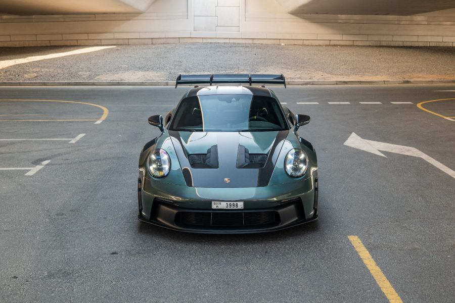rent Porsche 911 GT3 RS in Dubai