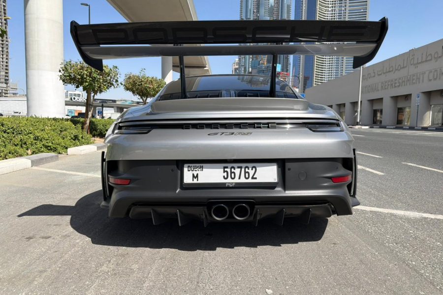 rent Porsche 911 GT3 RS in Dubai