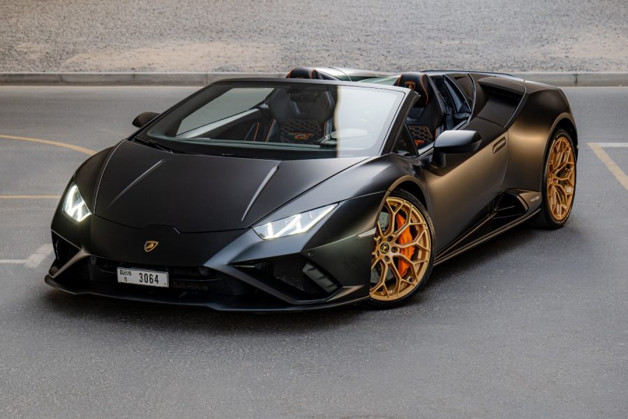 rent Lamborghini Huracan EVO Spyder in Dubai