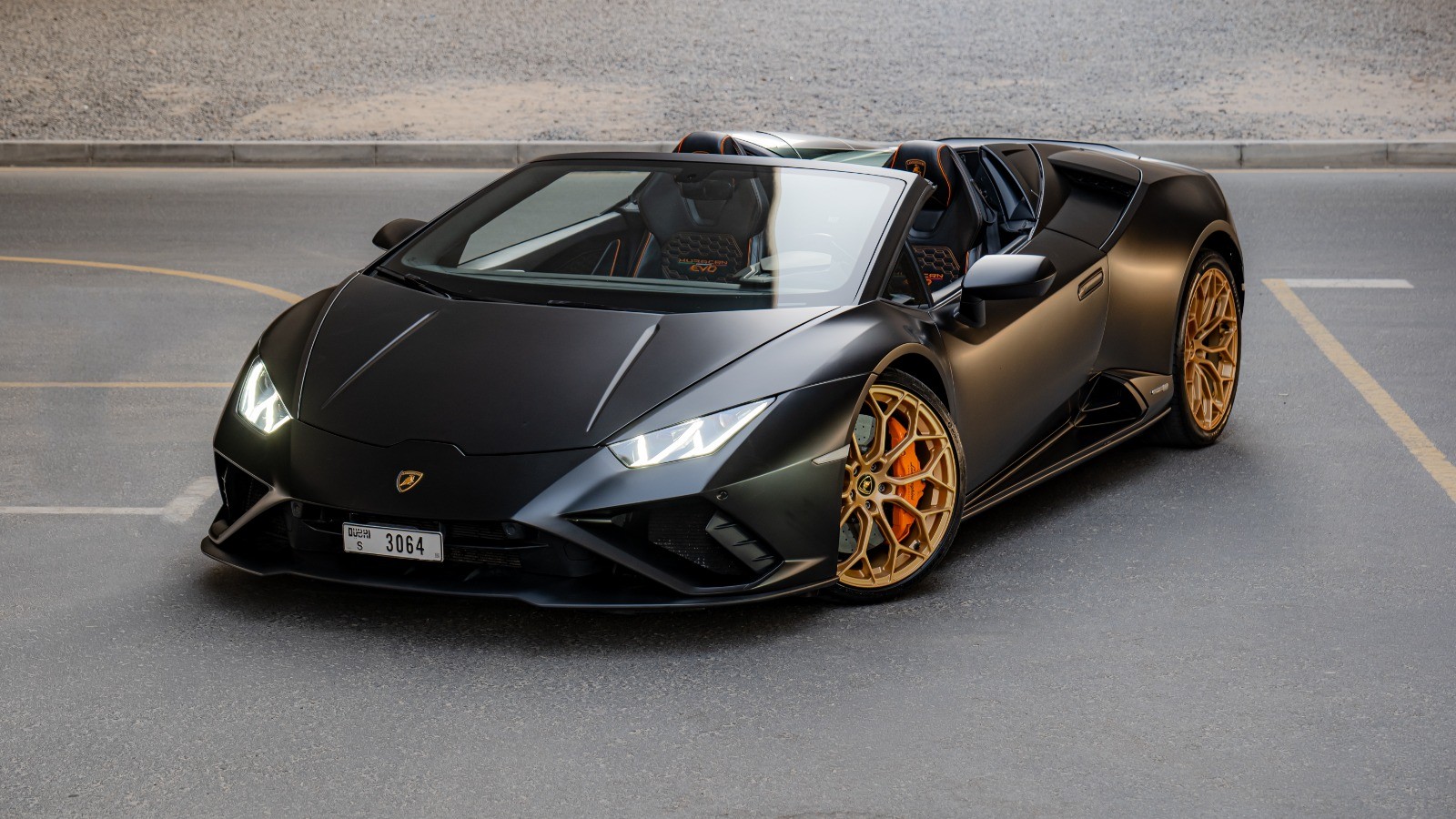 rent Lamborghini Huracan Evo Spyder in Dubai