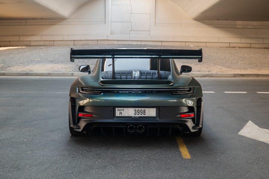 rent Porsche 911 GT3 RS in Dubai