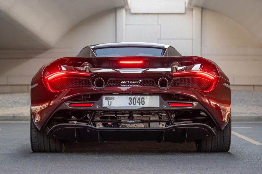 rent McLaren 720S in Dubai
