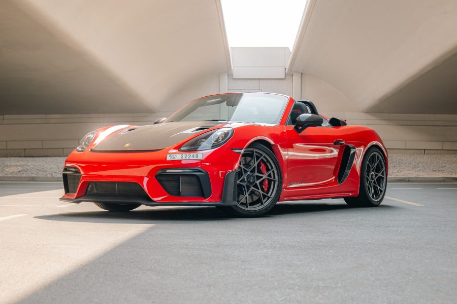 rent Porsche 718 Spyder RS in Dubai