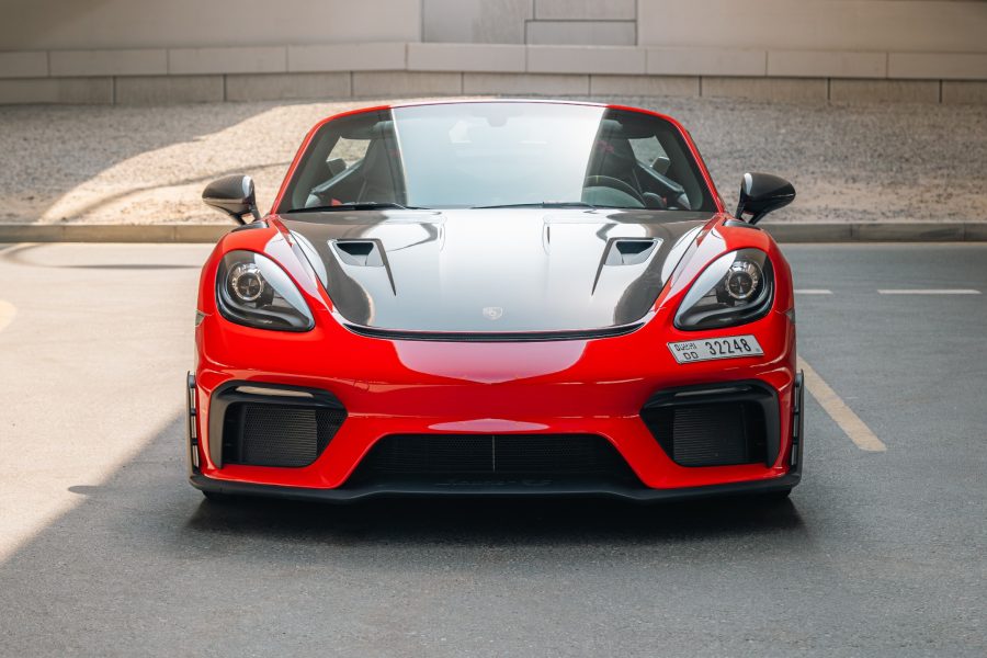 rent Porsche 718 Spyder RS in Dubai