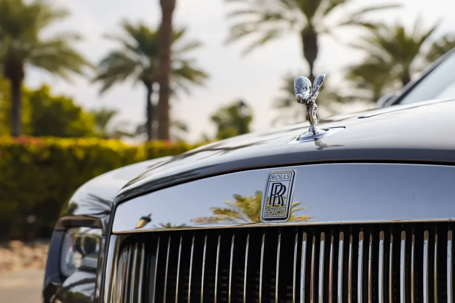 Rent Rolls-Royce Dawn in Dubai