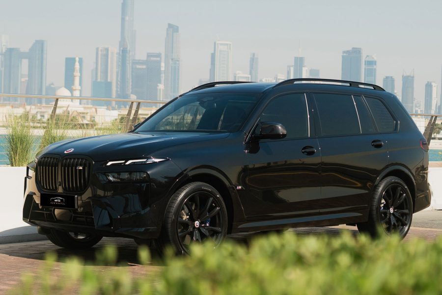 Hire BMW X7 M60i in Dubai