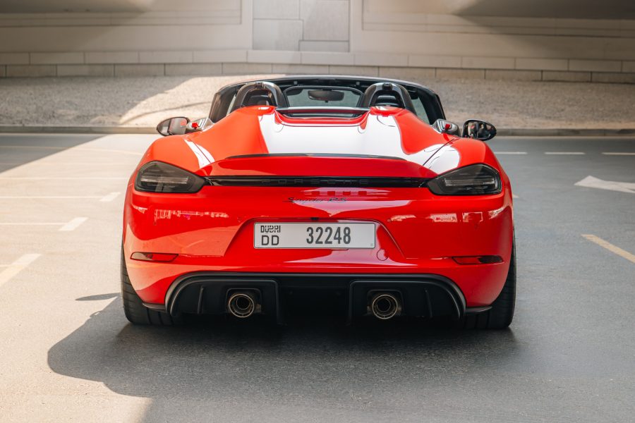 rent Porsche 718 Spyder RS in Dubai