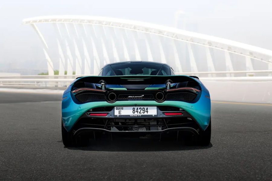 rent McLaren 720S in Dubai