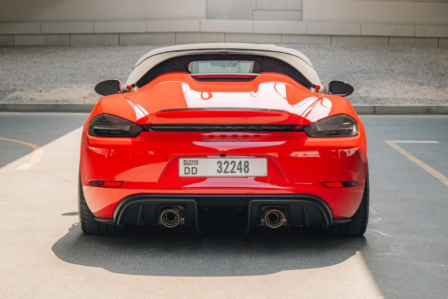rent Porsche 718 Spyder RS in Dubai