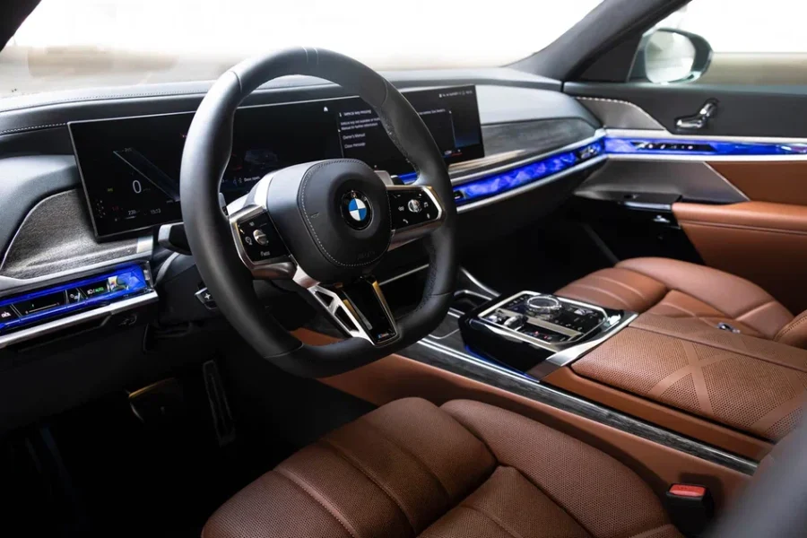 Rent BMW 760i in Dubai