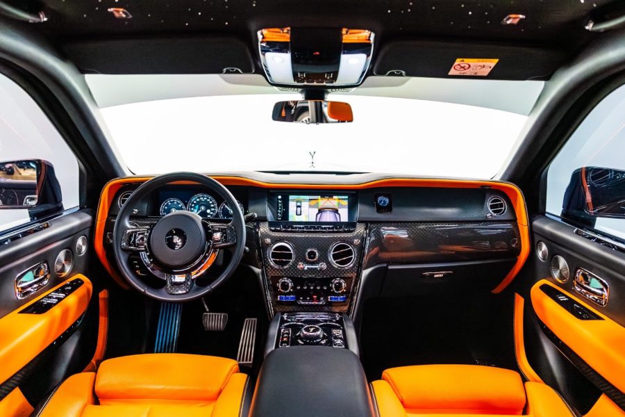 rent Rolls-Royce Cullinan Black Badge in Dubai