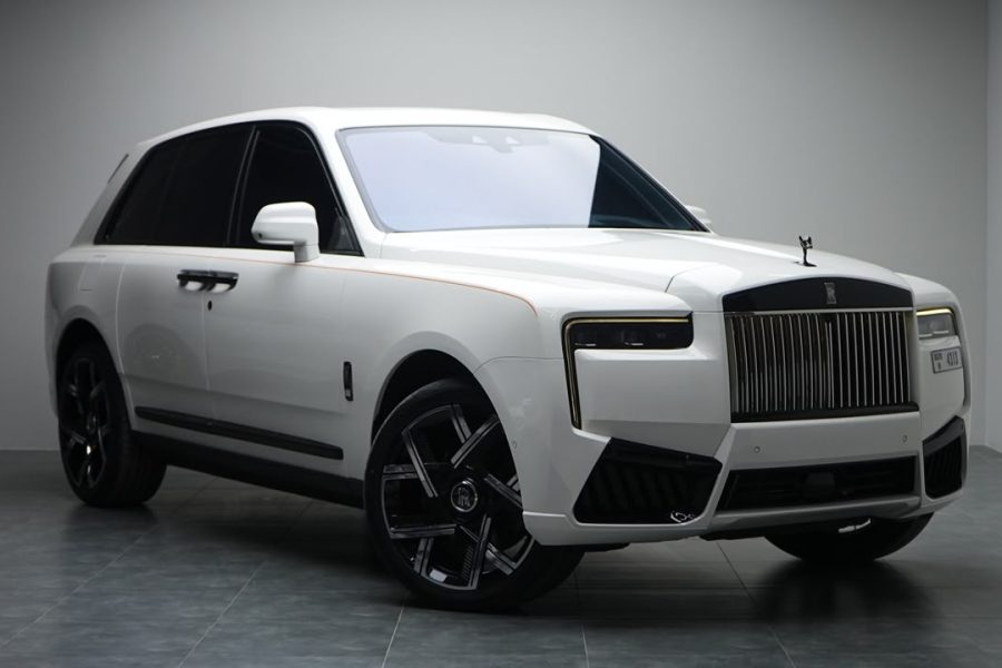 Hire Rolls-Royce Cullinan without deposit in Dubai