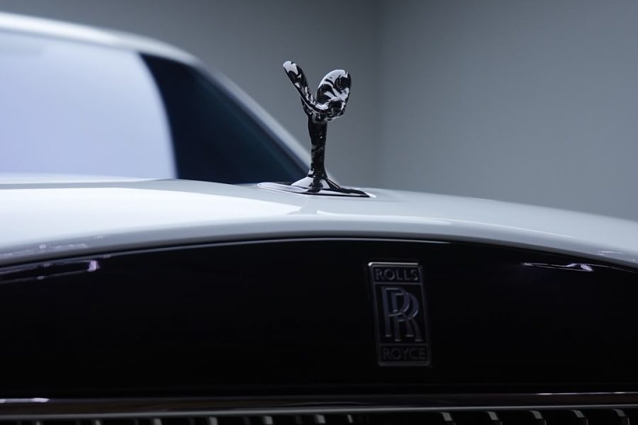 rent Rolls-Royce Cullinan in Dubai