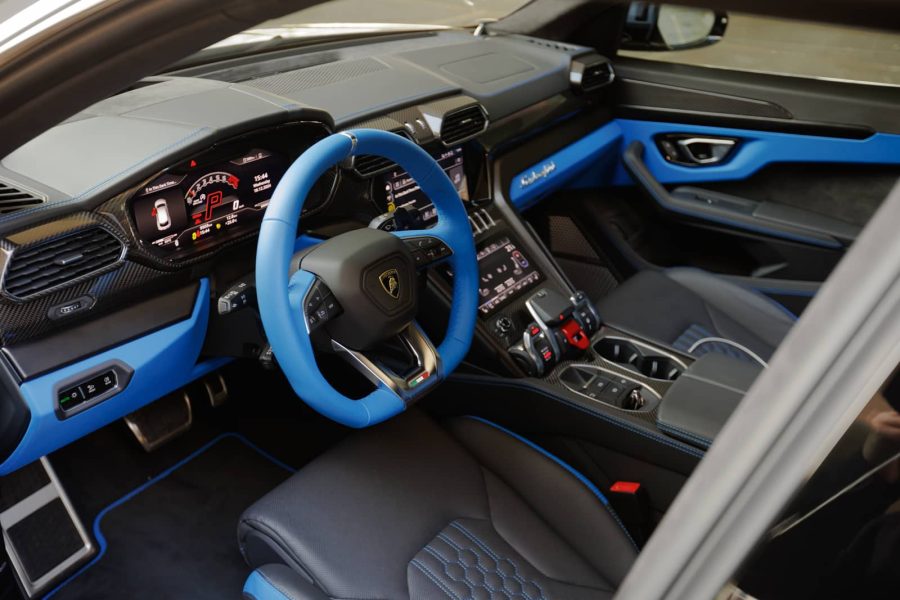 rent Lamborghini Urus S in Dubai