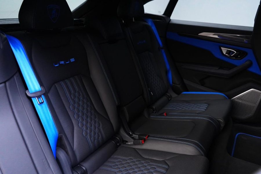 rent Lamborghini Urus S in Dubai