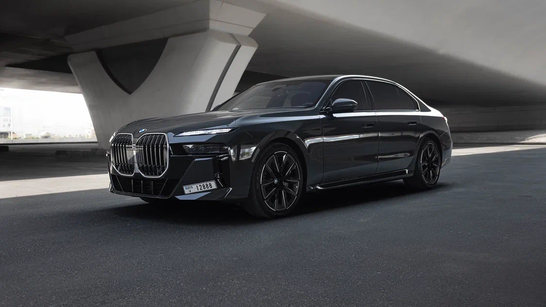 Rent BMW 760i in Dubai - GMZ Car Rental