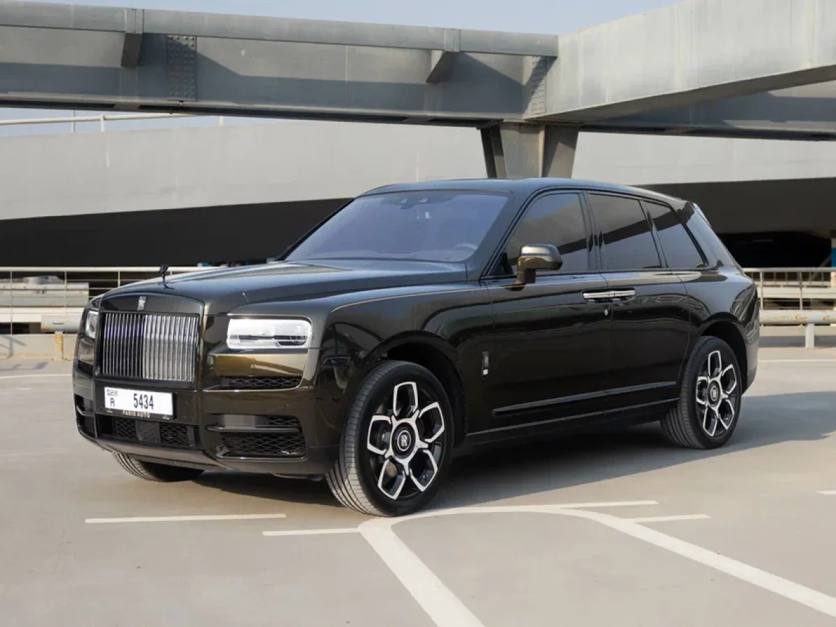 Rolls-Royce Cullinan Black Badge - Прокат автомобилей GMZ