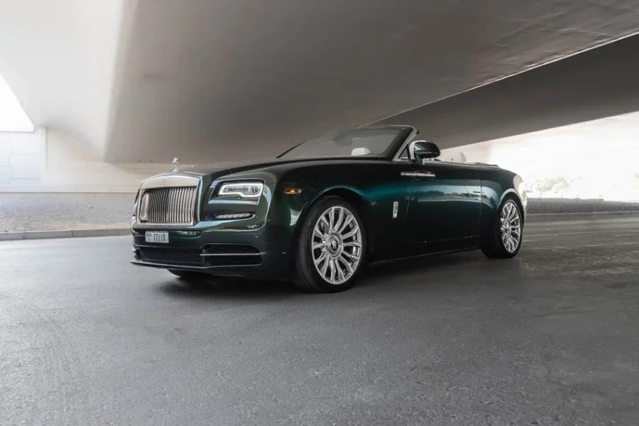Rent Rolls-Royce Dawn in Dubai