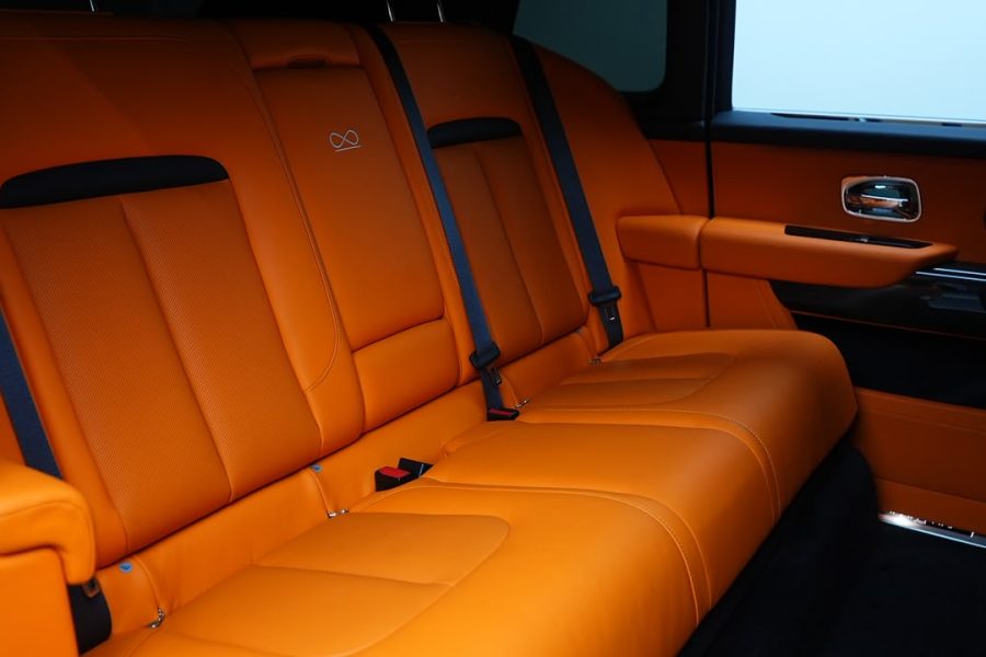 rent Rolls-Royce Cullinan in Dubai