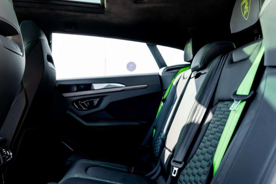 rent Lamborghini Urus S in Dubai