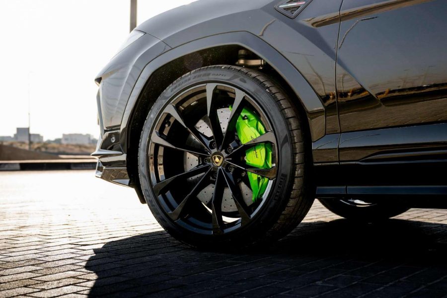 rent Lamborghini Urus S in Dubai