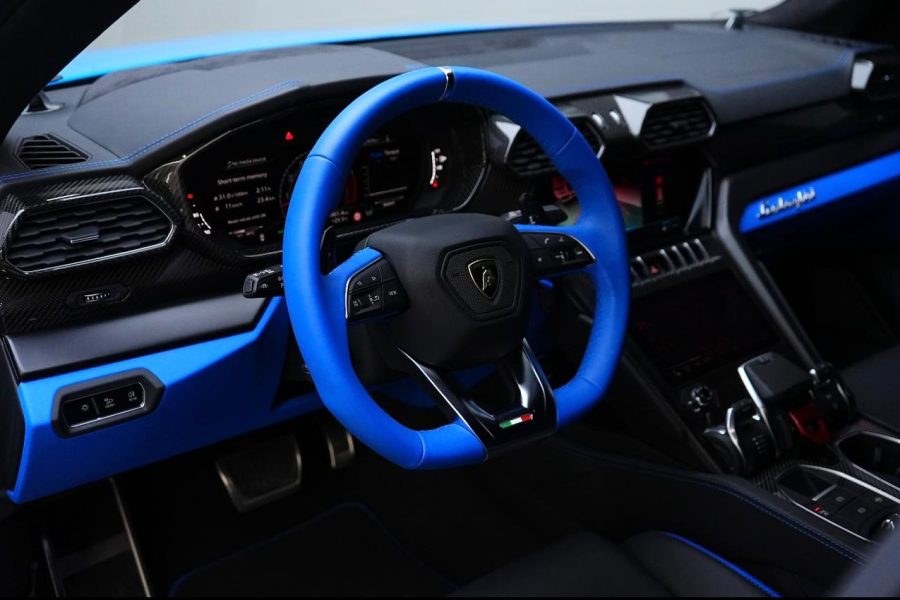 rent Lamborghini Urus S in Dubai