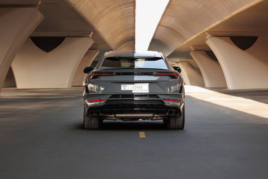 rent Lamborghini Urus S in Dubai