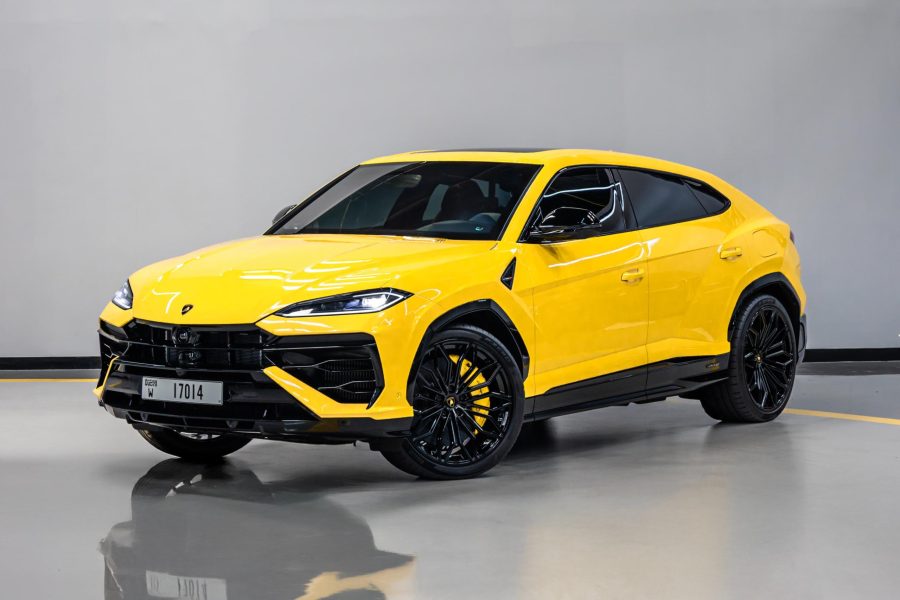 rent Lamborghini Urus SE in Dubai