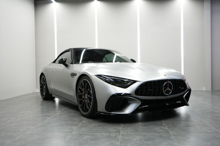 rent Mercedes-AMG SL63 without deposit in Dubai