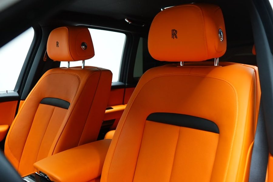 rent Rolls-Royce Cullinan in Dubai