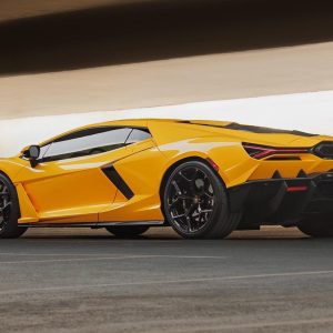 Lamborghini revuelto rent price in dubai