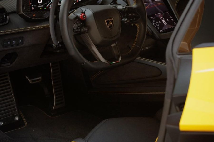 rent Lamborghini Revuelto in Dubai