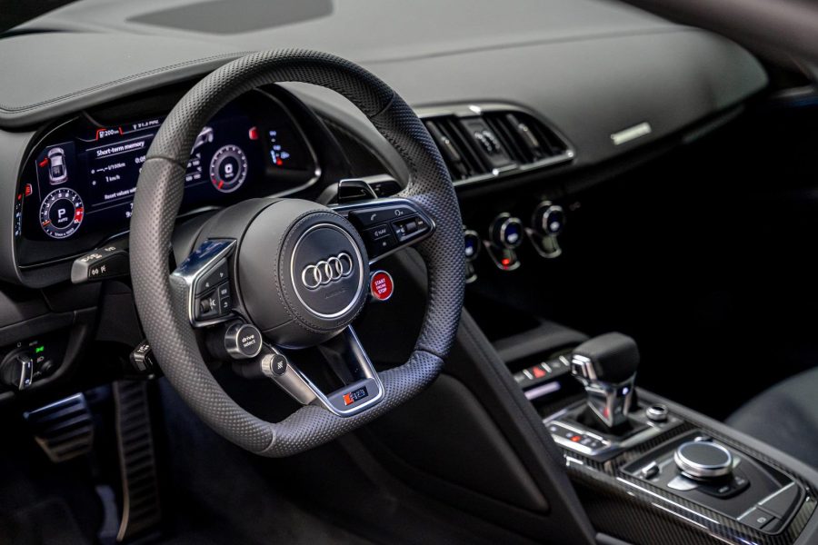 rent Audi R8 V10 in Dubai