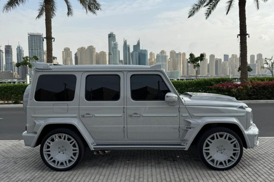 rent Mercedes Brabus G800 in Dubai