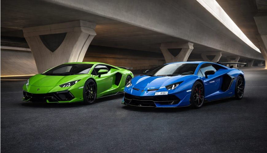 Lamborghini Revuelto vs Aventador SVJ